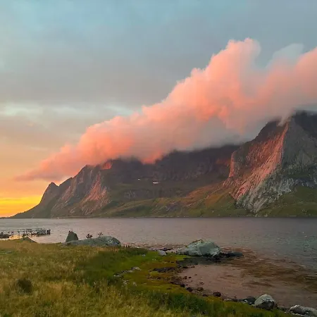 Beautiful House In Reinefjorden, Lofoten Tatil Evi